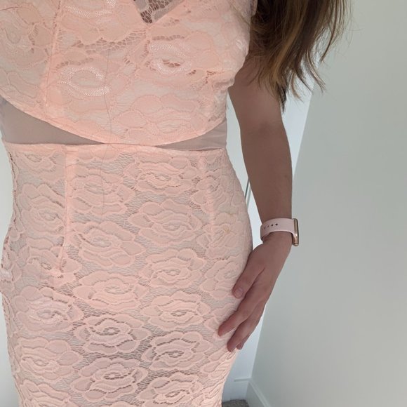 Maniju blush lace evening dress - Picture 8 of 9